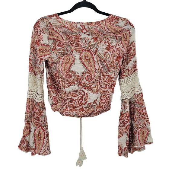 Kendall + Kylie Boho Cropped Paisley Print Top Bell Sleeves Lace Trim Sz XS Red - Picture 2 of 13